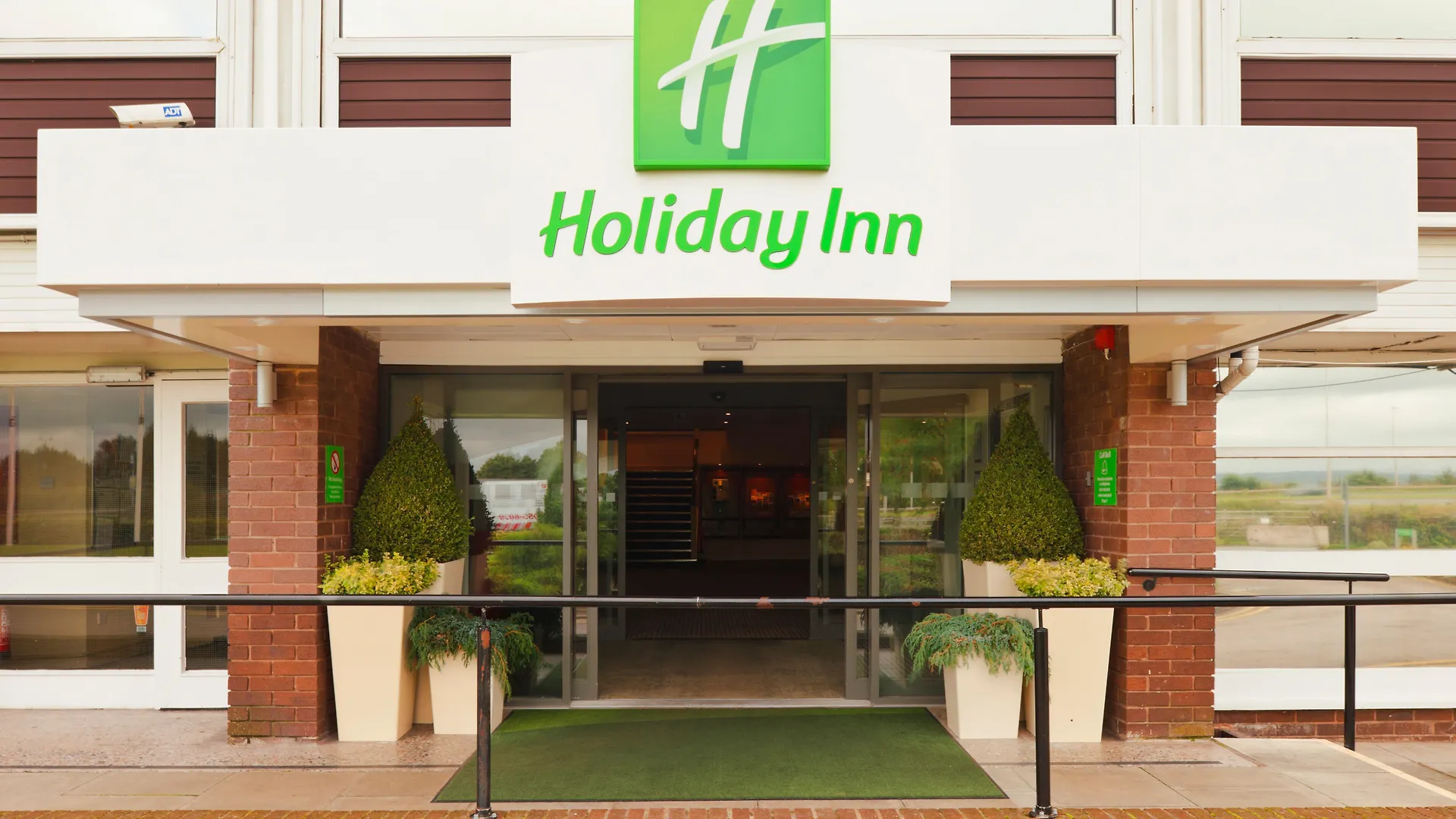 Holiday Inn Chester South By Ihg contacts